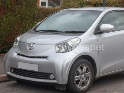 TOYOTA iQ