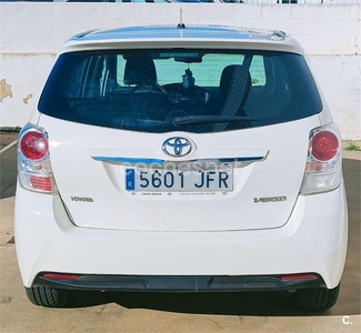 TOYOTA Verso