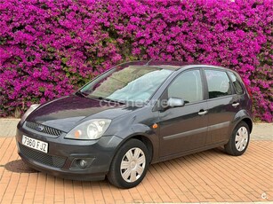 FORD Fiesta 1.4 Ghia 5p.