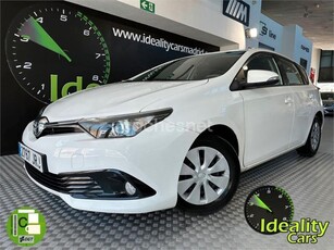 TOYOTA Auris 1.4 90D ACTIVE 5p.