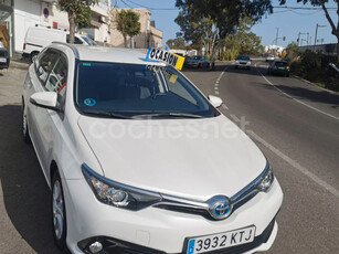 TOYOTA Auris 1.8 140H Advance Touring Sports 5p.