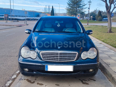 MERCEDES-BENZ Clase C C 220 CDI CLASSIC 4p.