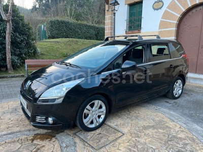 PEUGEOT 5008 Active 1.6 HDI 112 FAP 5p.