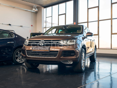 VOLKSWAGEN Touareg 3.0 V6 TSI Hybrid Tiptronic 5p.