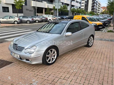 MERCEDES-BENZ Clase C