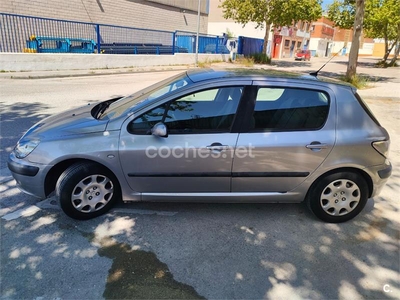 PEUGEOT 307 1.6 XR Auto Clim 5p.