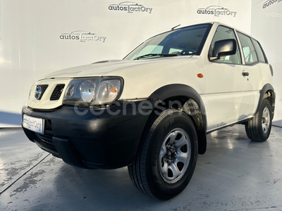 NISSAN Terrano II 2.7 TDi Sport 3p