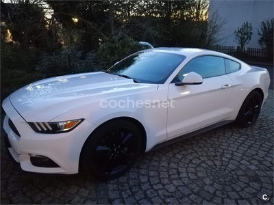 FORD Mustang 2.3 EcoBoost 314cv Mustang Aut. Fastb. 2p.