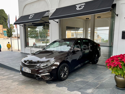 KIA Optima 1.6 CRDi 100kW 136CV Business DCT 4p.