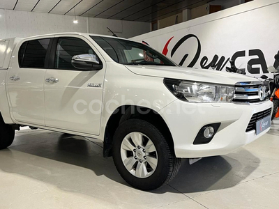 TOYOTA Hilux 2.4 D4D Cabina Doble VX 4p.