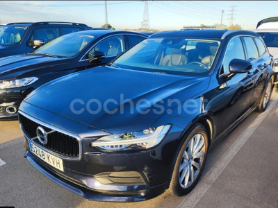 VOLVO V90 2.0 T4 Momentum Auto 5p.