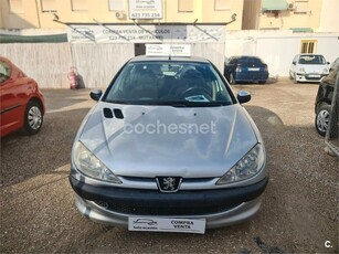 PEUGEOT 206 1.4 75 XLine