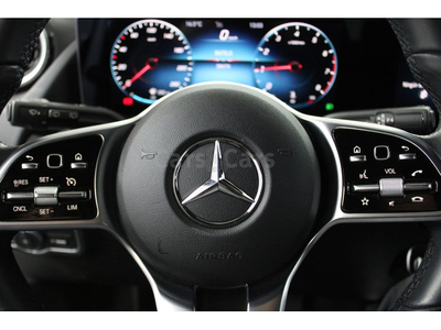 Mercedes-Benz Clase GLA GLA 180 100 kW (136 CV)