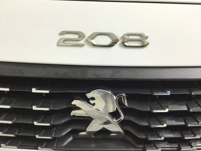 Peugeot 208 PureTech 100 Allure EAT8 75 kW (100 CV)