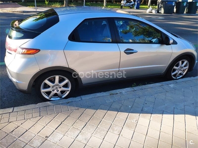 HONDA Civic 1.8 iVTEC Executive Textil 5p.