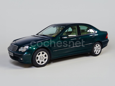 MERCEDES-BENZ Clase C C 240 ELEGANCE 4p.