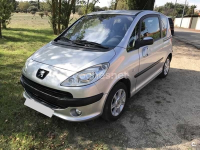 PEUGEOT 1007 1.4 Dolce 3p.