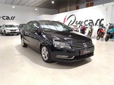 VOLKSWAGEN Passat 1.6 TDI 105cv Edition BlueMotion Tech 4p.