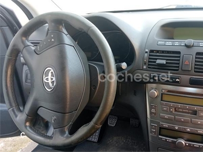 TOYOTA Avensis 1.8 VVTI SOL 5p.