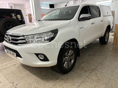 TOYOTA Hilux 2.4 D4D Cabina Doble VX 4p.