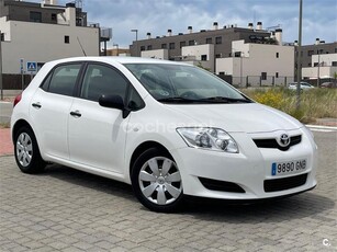 TOYOTA Auris 1.4 D4D Live 5p.