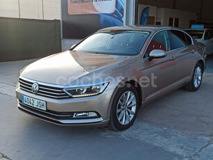 VOLKSWAGEN Passat Advance 1.6 TDI 120CV BMT 4p.