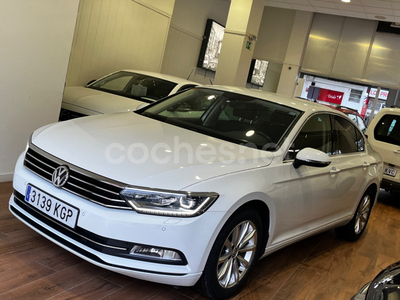 VOLKSWAGEN Passat Advance 1.6 TDI 88kW 120CV 4p.