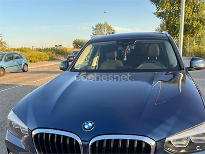 BMW X3 sDrive18d Business 5p.