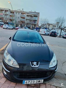 PEUGEOT 4007