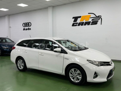 TOYOTA Auris Hybrid Advance Touring Sports 5p.