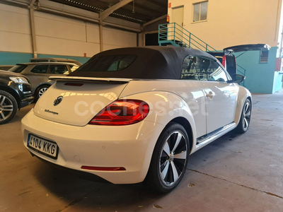 VOLKSWAGEN Beetle Cabrio 2.0 TDI 140cv 70s 2p.