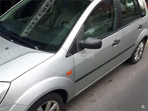 FORD Fiesta 1.4 Ghia 5p.