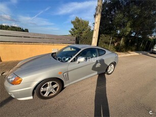 HYUNDAI Coupe