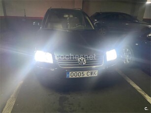 VOLKSWAGEN Passat Variant 1.9 TDi Highline 130CV 5p.