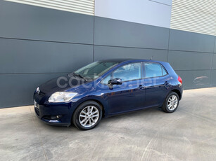 TOYOTA Auris 2.0 D4D Active 5p.