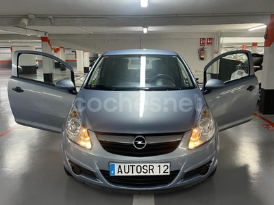 OPEL Corsa Essentia 1.2 3p.