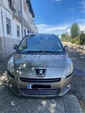 PEUGEOT 5008 Reference 7 Pl. 1.6 HDI 110 FAP 5p.