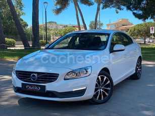 VOLVO S60 2.0 D3 Momentum 4p.