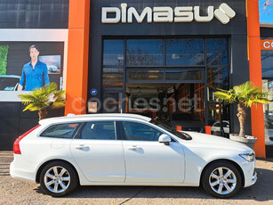 VOLVO V90 2.0 D3 Momentum Auto 5p.