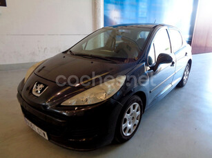 PEUGEOT 207 Confort 1.4 75