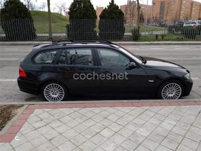 BMW Serie 3 320i Touring Auto 5p.