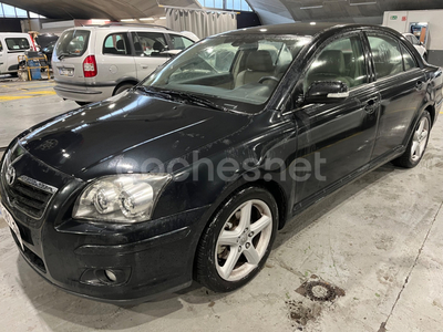 TOYOTA Avensis 2.2 D4D Executive 4p.