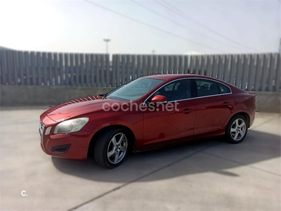 VOLVO S60 2.0 D3 Momentum 4p.