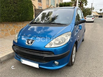 PEUGEOT 1007