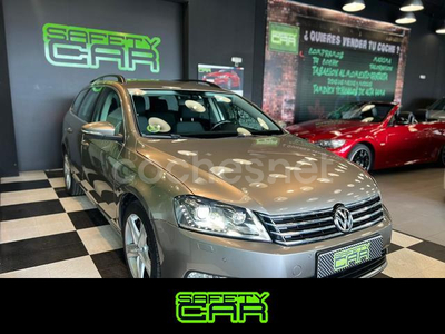 VOLKSWAGEN Passat Variant 1.6 TDI 105cv Exclusive BMT 5p.