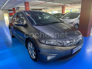 HONDA Civic 1.8 iVTEC Executive Textil 5p.