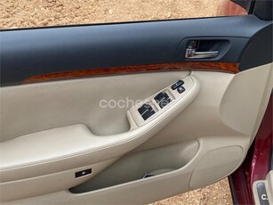 TOYOTA Avensis 2.0 D4D EXECUTIVE 5p.