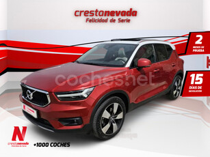 VOLVO XC40 2.0 D4 AWD Momentum Auto 5p.