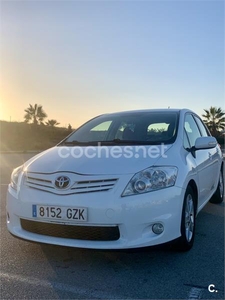 TOYOTA Auris 1.4 D4D Auris 5p.