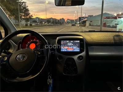 TOYOTA Aygo 1.0 70 xplay 5p.